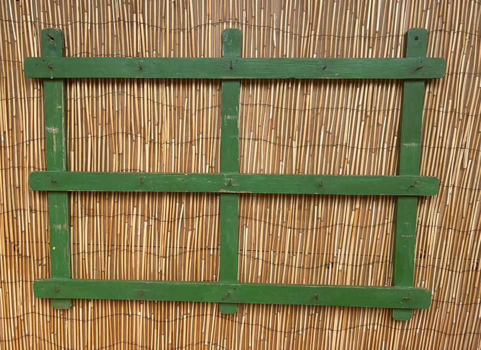 Grade antiga para suspensão de loiça, louceiro 106X76 cm