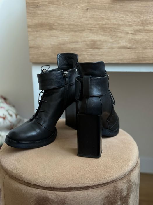 Осінні черевики від ESTRO