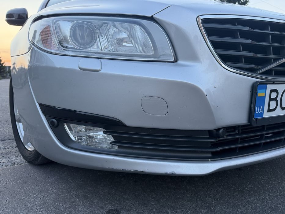 Volvo V70 надійний та комфортиний танк для подорожі