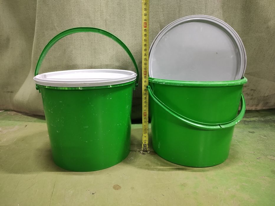 Продам каністри, пластикові відра