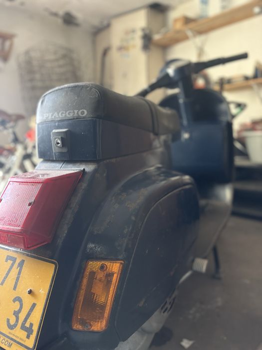 Vespa pk  azul marinho , precisa de afinar e mudar velas , 50 c