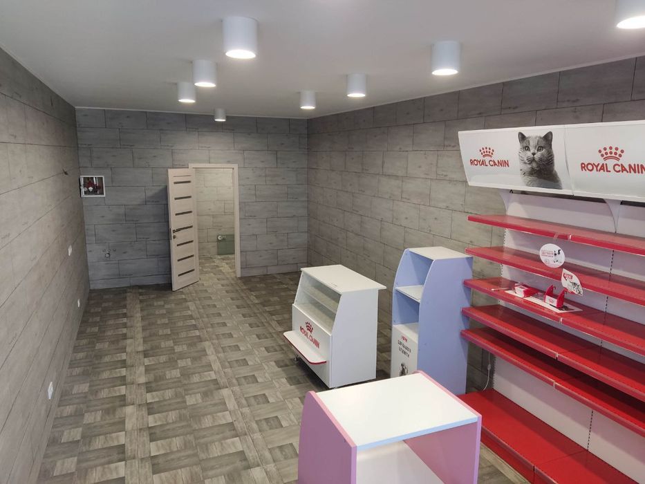 Пиво-Кофе-Цветы-Салон(40м.кв) Сергея Колоса,3