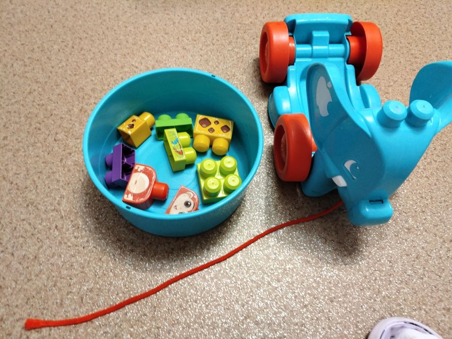 Mega Bloks (Мега Блокс) Слоник-каталка + Конструктор / Сортер