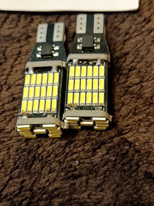 Продам безцокольні лед лампи LIHT BULB