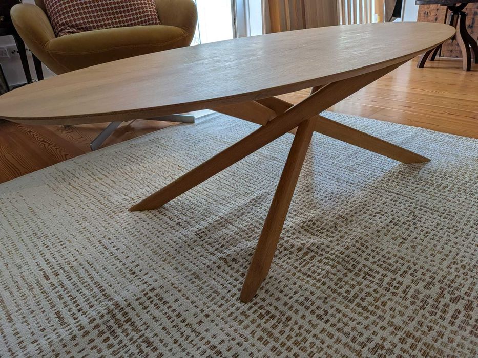 Mesa de centro oval Ethnicraft Mikado – carvalho maciço – excelente estado