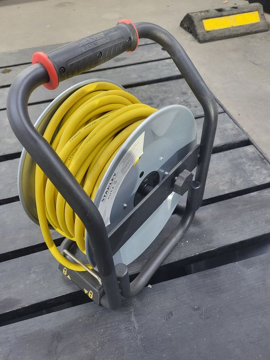 Przedłużacz STANLEY 25m 3x2.5