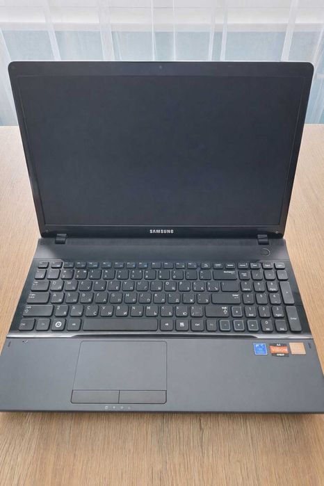 Laptop Samsung NP305E5Z 15,6” AMD A4 / 4 GB RAM