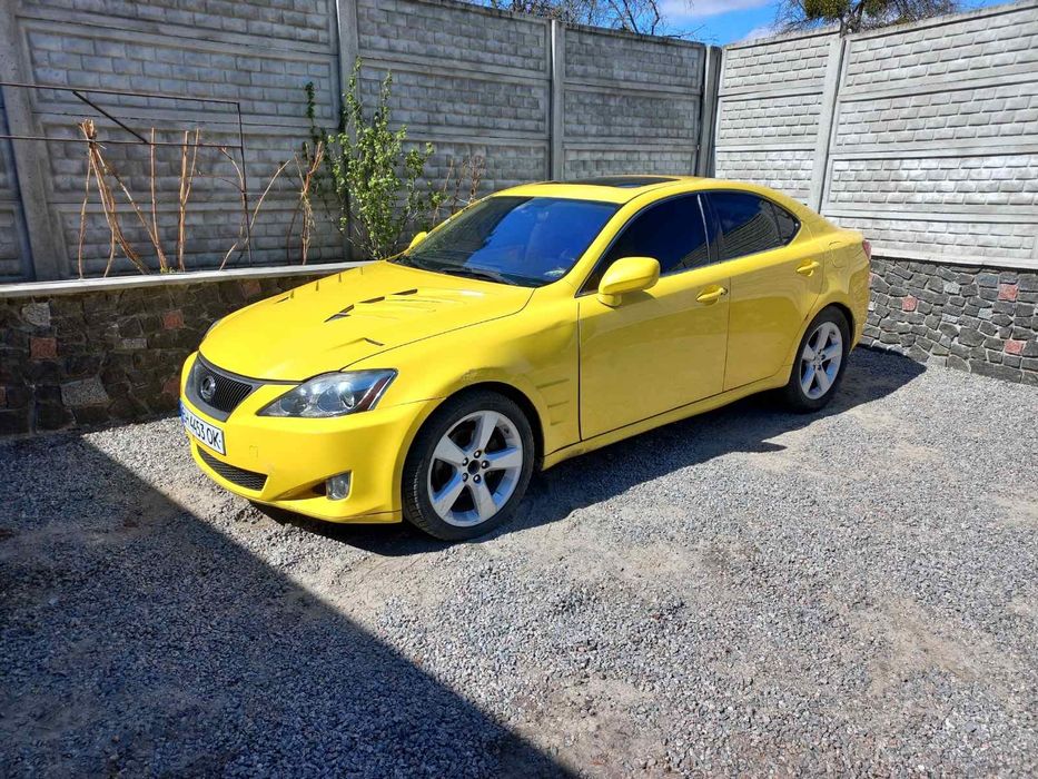 Lexus is250 4x4 avtomat