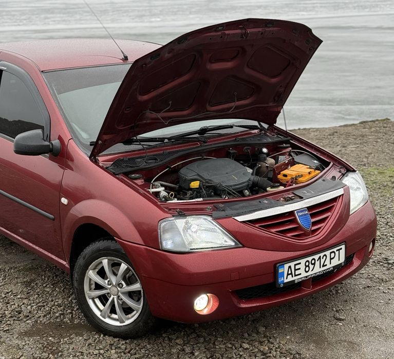 Dacia Logan 1.6 MPI Laureate газ/бензин