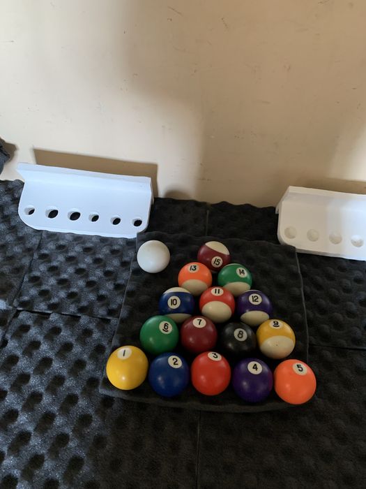 Conjunto completo de bolas de Bilhar / Snooker + Suporte para tacos