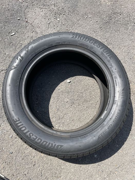 235/55 R18 Bridgestone Turanza T005 / 2шт./ 2023 рік./ як нові
