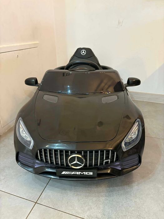 Auto na akumulator Mercedes GT pojazd elektryczny