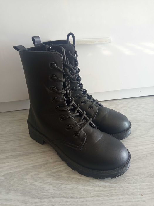 Buty zimowe damskie