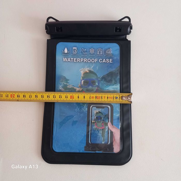 Bolsa plástica para telemóvel   ou ‘‘tablet’ de mulher