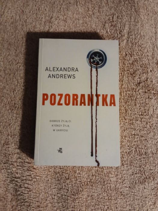 Pozorantka, Alexandra Andrews