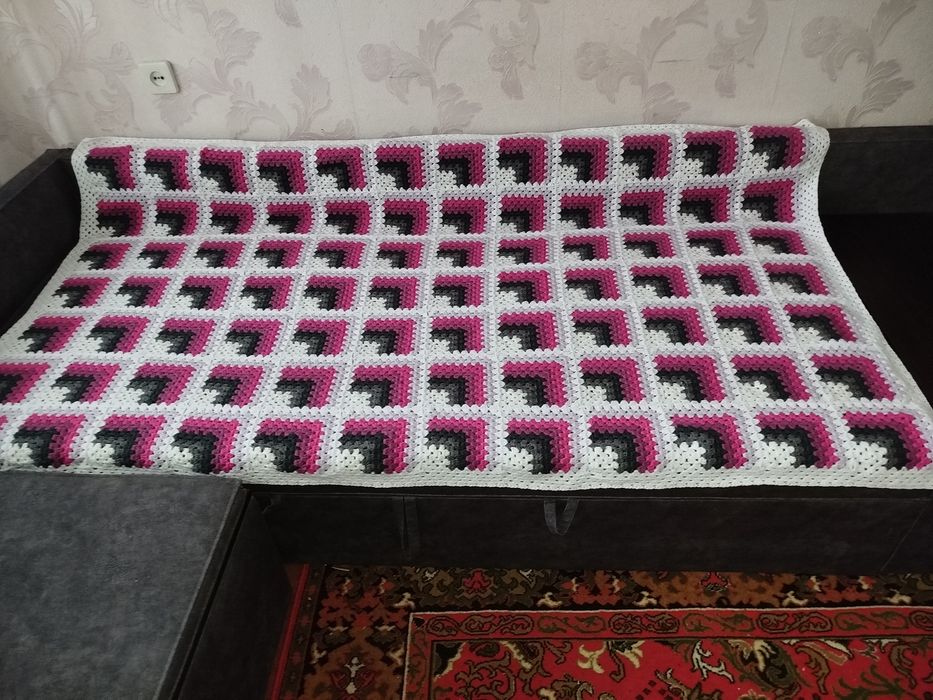 Плед ручної роботи в'язаний гачком 3D