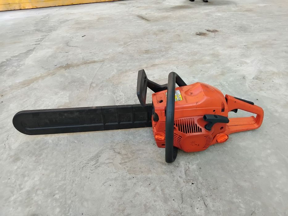 Продам бензопилу Husqvarna 137