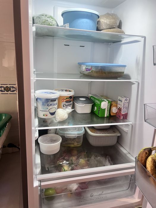 Vendo Frigorifico 25€só funciona em cima
