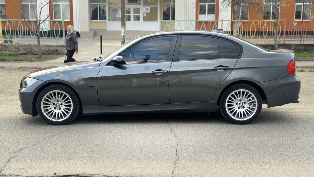 BMW 3 E90 2.0 бензин