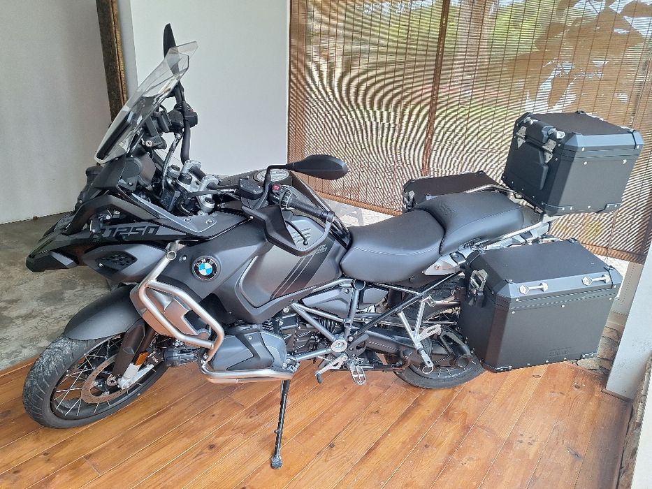 BMW R1250 Triple Black