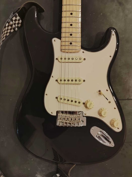 Guitarra Fender Stratocaster Player made um Mexico