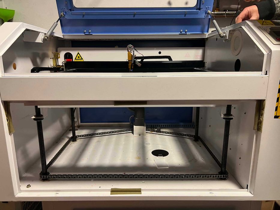ploter laserowy CO2 60na40 80W ruida
