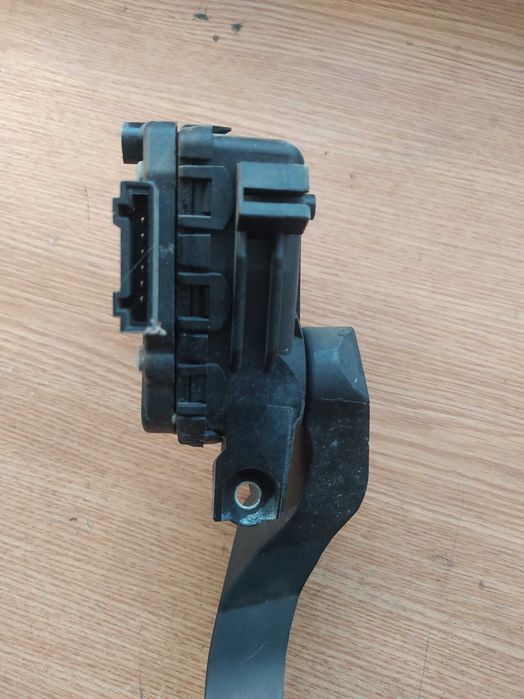Педаль газу Skoda Volkswagen Audi 1.8т 8D1 721 523 L