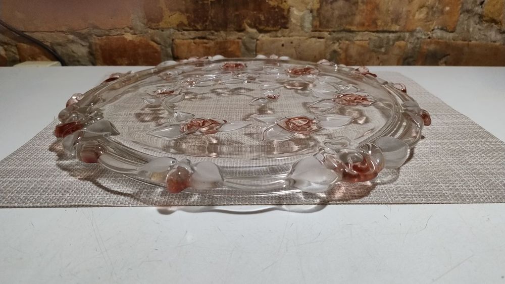 Блюда и тарелки.