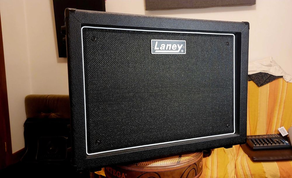 Coluna FRFR Laney LFR-112 - Para modeladores (QC, Fractal, Helix, etc)