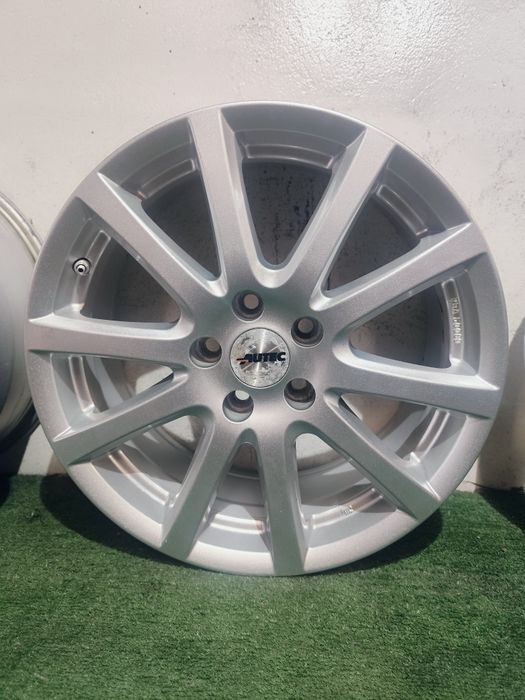 Felgi aluminiowe Autec 17" 7.5J et51 5x108 Ford Volvo