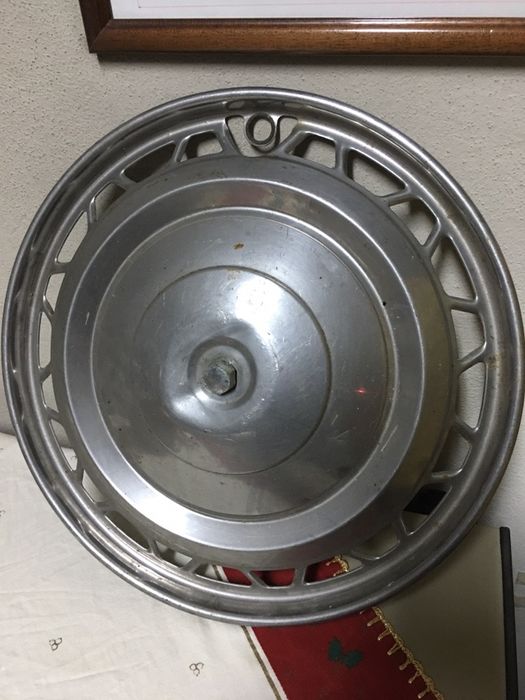 Peugeot 404 Tampão jante 15”