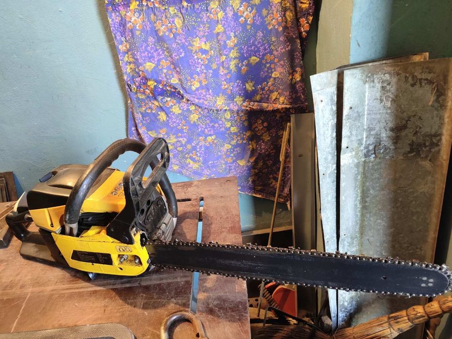 Продам циркулярку. Станок бензопилу