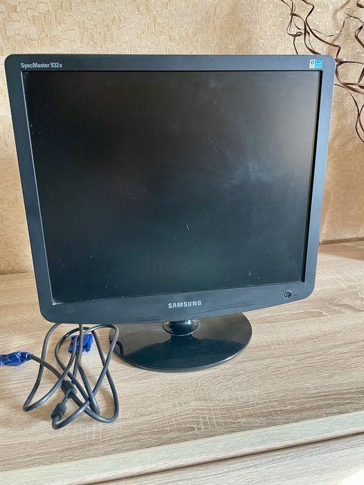 Мониторы компьтерные Samsung 932B 19’ , 732N 17’