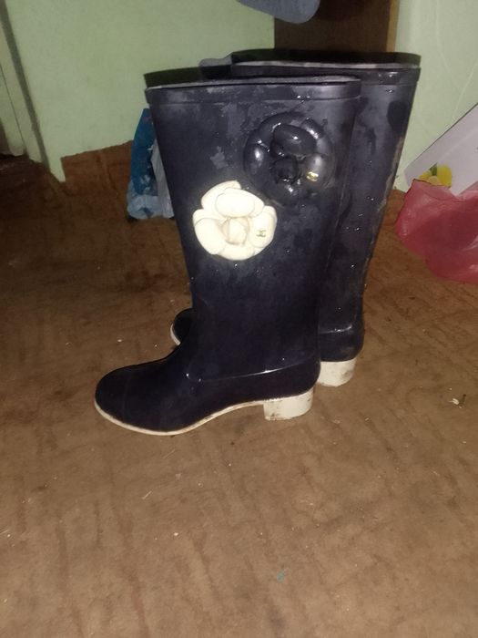 Продам Срочно Лабутены)
