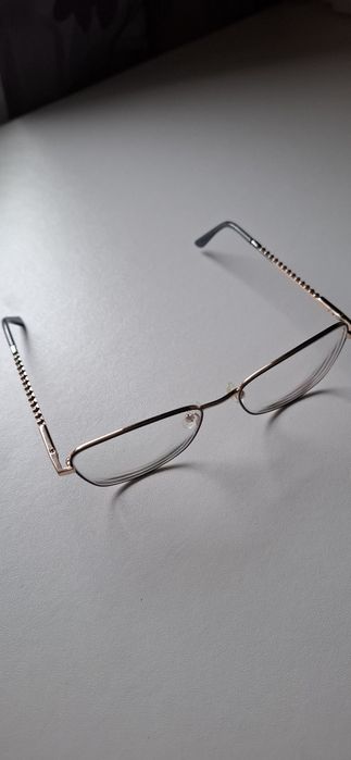 Окуляри в хорошому стані