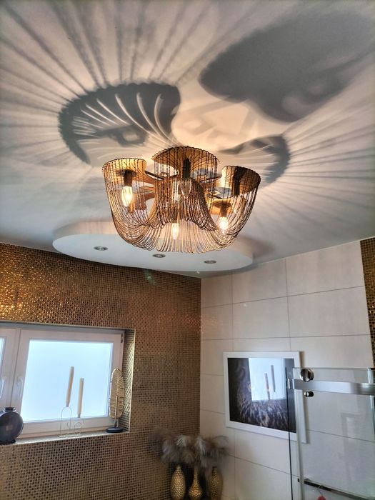 Montaż mebli. Składanie i skręcanie mebli z paczek