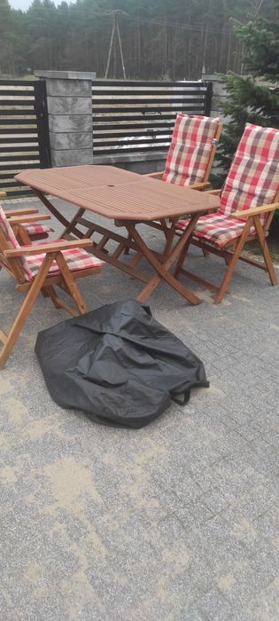 Drewniany komplet stół i 4 krzesła