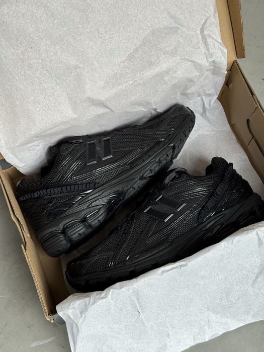 Оригинал New Balance 1906r Triple Black Frill (U1906RZI) черние 2002
