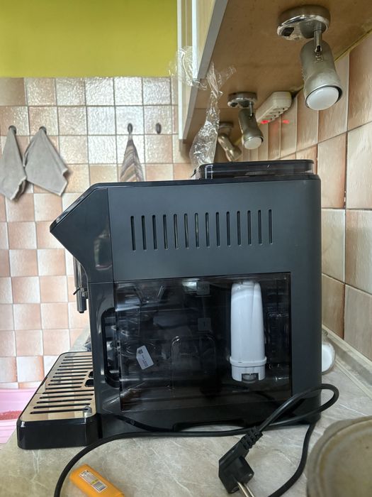 DeLonghi Eletta Explore ECAM450.65.G / почти новая / Cold Bre