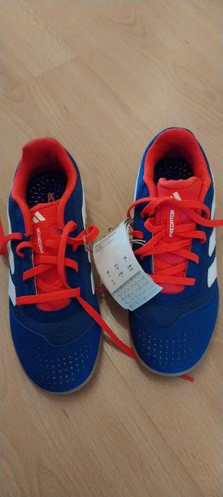 Adidas - Botas de Futsal Predator Club – Pavilhão