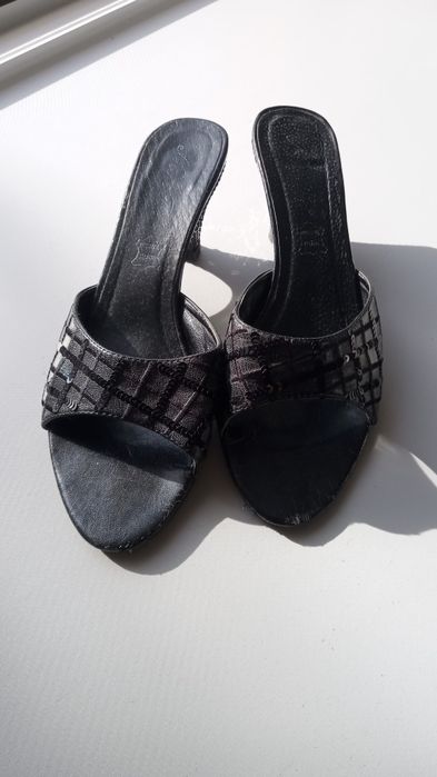 Klapki na szpilce róż. 39