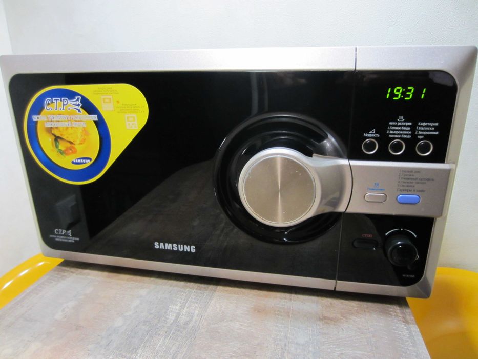 Микроволновая печь,микроволновка SAMSUNG M187JNR(тактовые кнопки)
