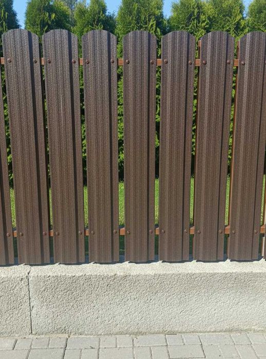 Sztachety metalowe profilowane z blachy - PRODUCENT