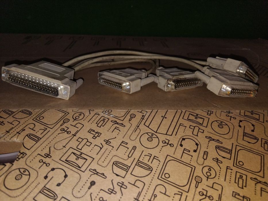 Rozgałężnik D-Sub na 4 porty RS-232