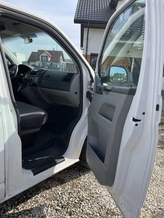 Auto dostawcze Volkswagen T5