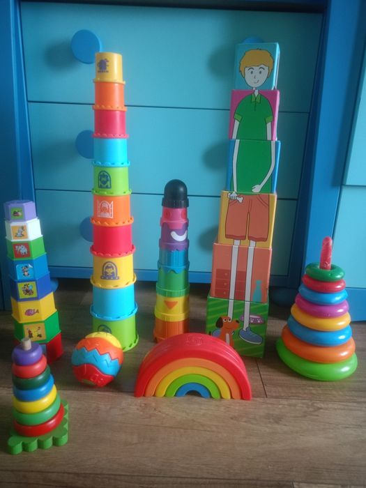 Paka zabawek sensoryczne kolorowe układanka wieża kolory