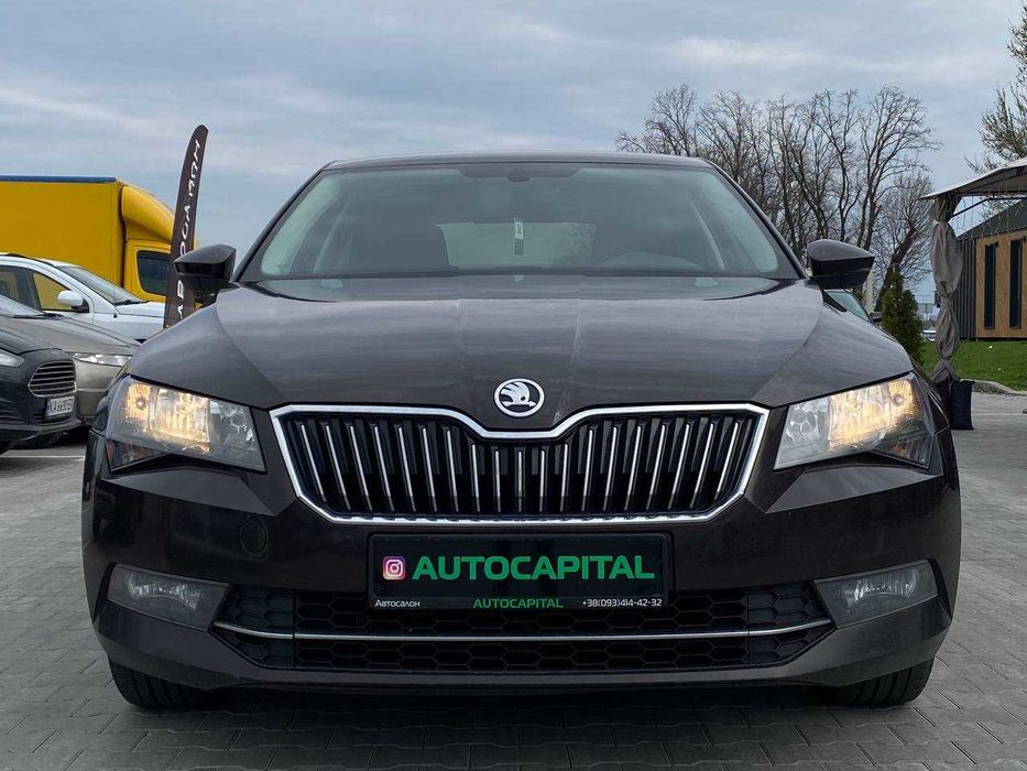 Skoda Superb 2019 Official