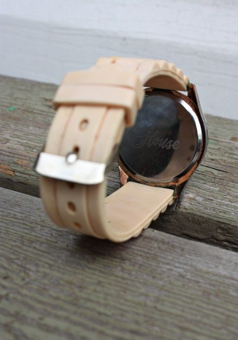 Zegarek naręczny marki House