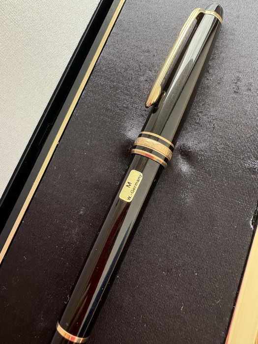 Caneta Montblanc Meisterstück Gold-Coated Fountain Pen