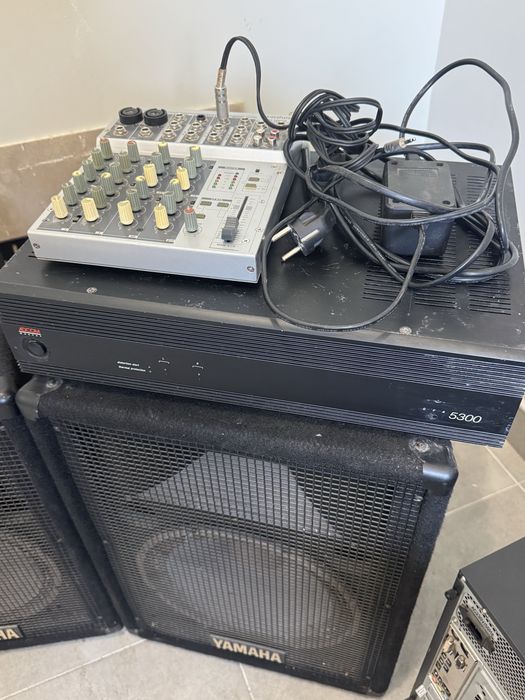 Продам свой  звуковой комплект Акустика Yamaha S12e/Усилитель Adcom GFA-5300/Микшер Phonic
